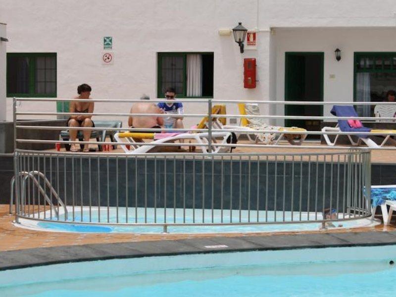 Apartamentos Elena Puerto del Carmen  Extérieur photo